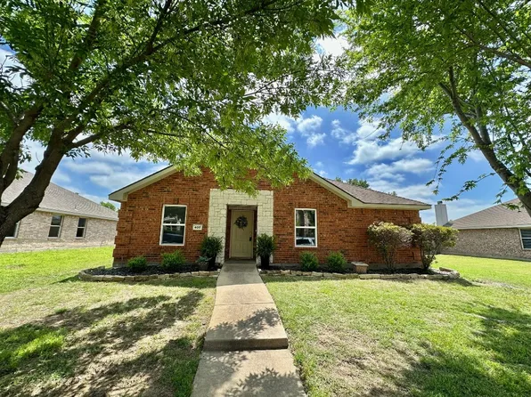 405 Foliage Ct, Red Oak, TX 75154