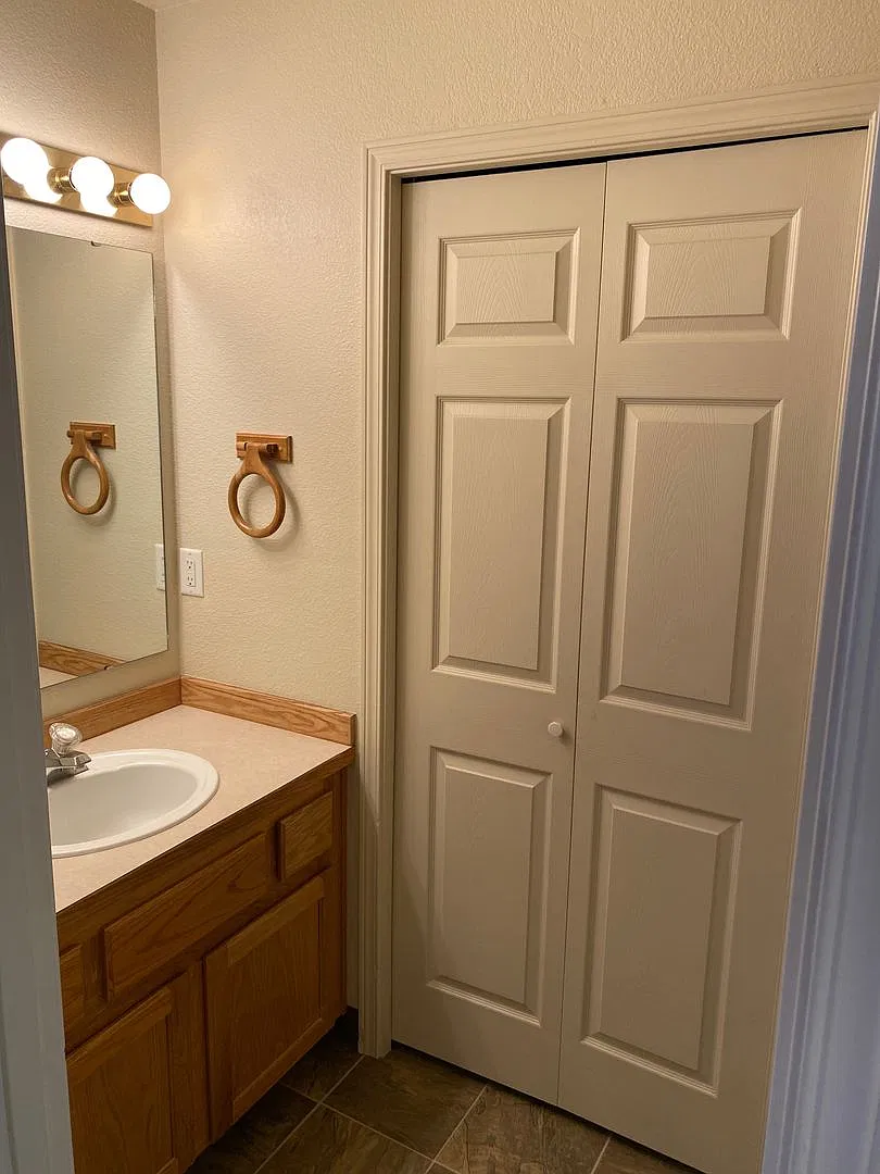 161- SW Yew Ave (4 units) — Photo 3