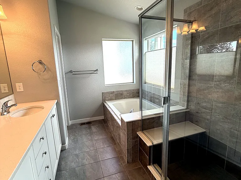 15661 Lake Mist Dr — Photo 15