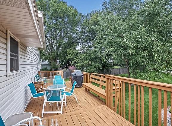 2nd image of 12801 Country View Ln