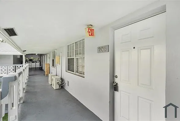 626 SW 14th Ave #205 — Photo 11