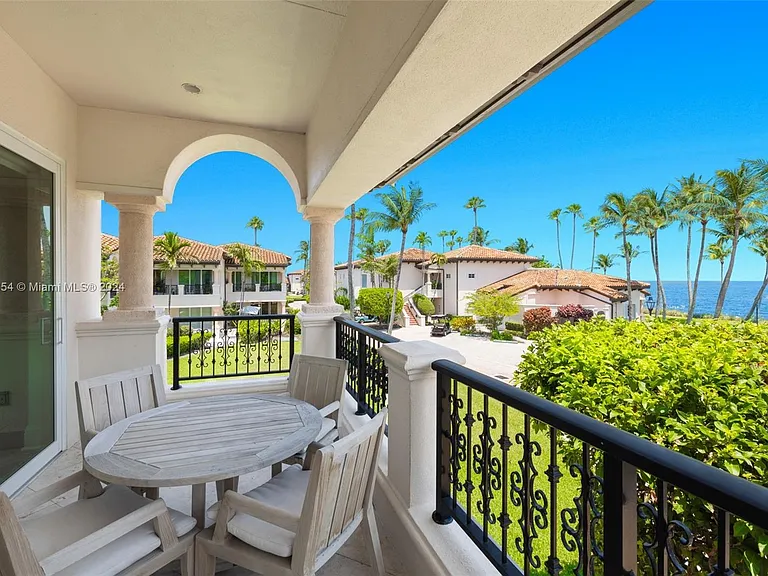 15122 Fisher Island Dr #15122 — Photo 3