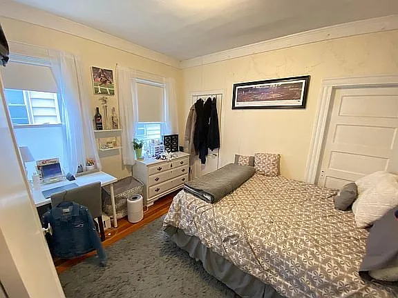 3 bed, $2,995 — Photo 2