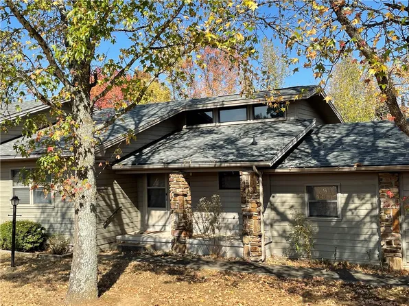 20 Wedgewood Dr, Eureka Springs, AR 72631