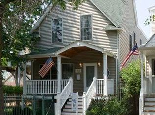1814 W Warner Ave, Chicago, IL 60613
