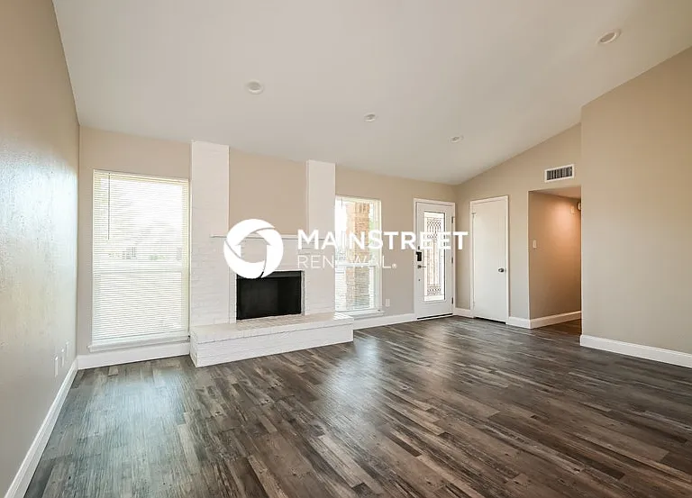528 Olympus St — Photo 5