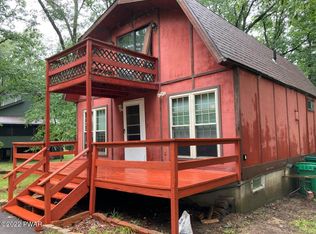 362 Oak Hill Rd, Hawley, PA 18428