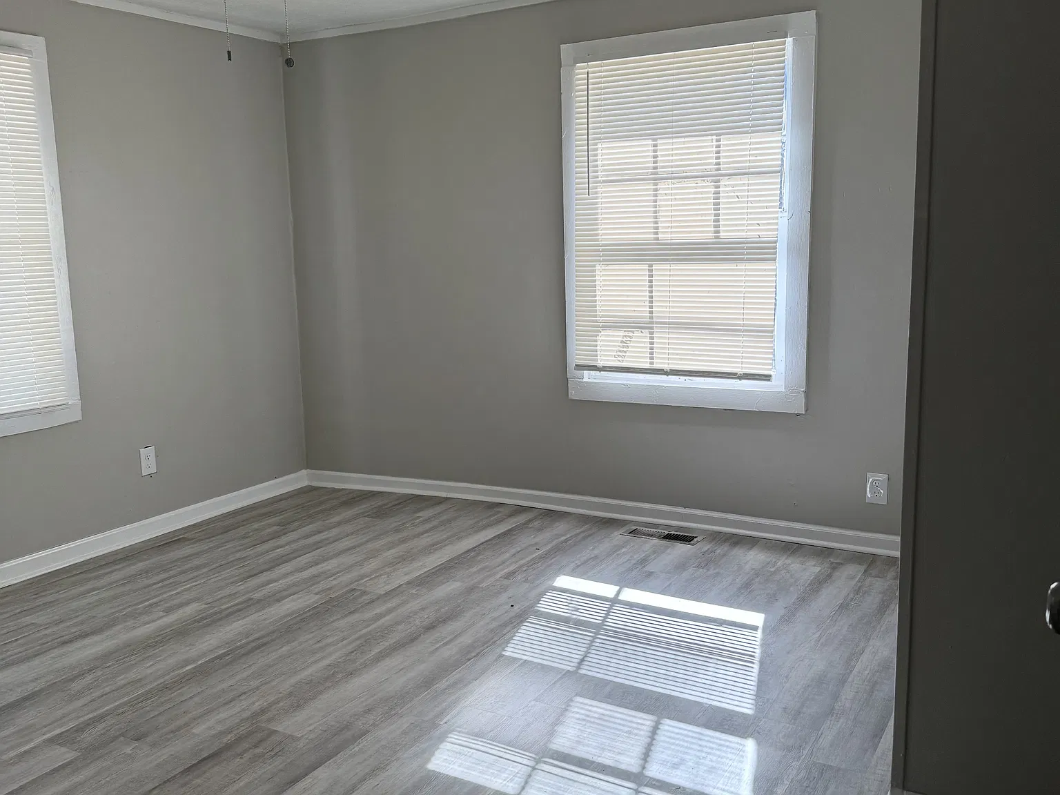 315 Dix Street - 1 — Photo 3
