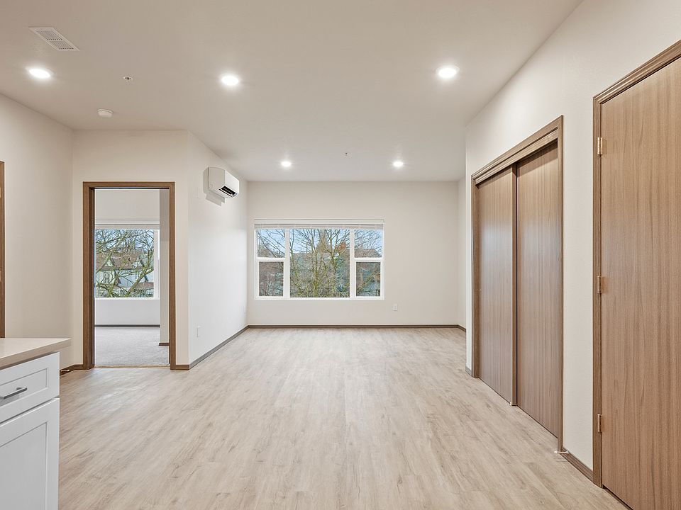 1st image of 2001 W Boone Ave #2B-1Ba-1015Sqft