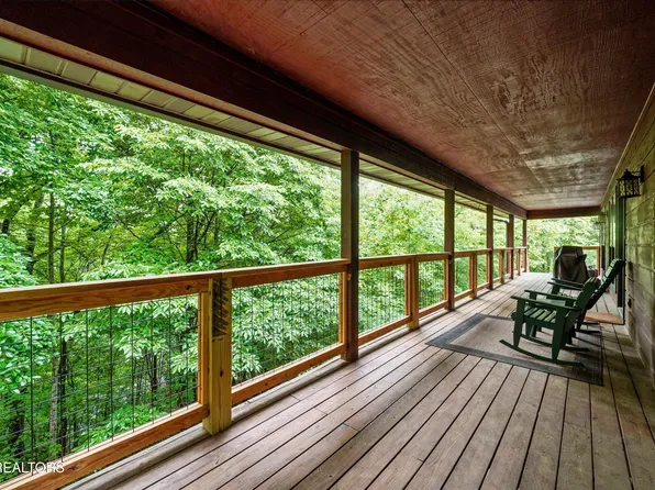 3856 Ravens Den Way, Sevierville, TN 37862