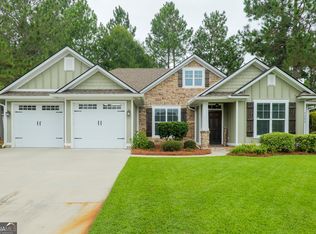7298 Wind Chase Dr, Hahira, GA 31632