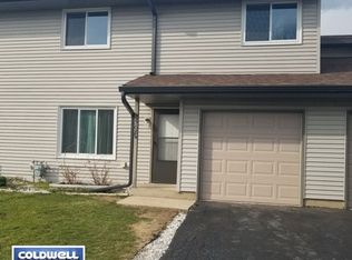 2508 Daisy Ln, Crest Hill, IL 60403