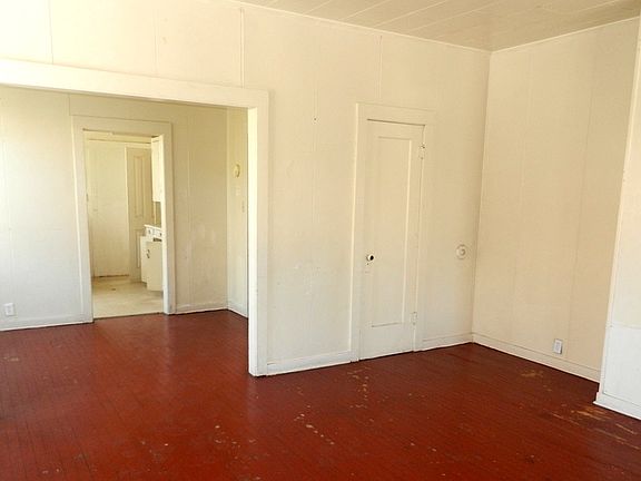 Livingroom Unit 1