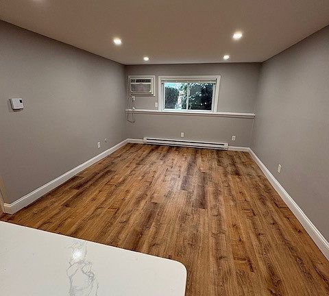 2nd image of 125A Littleton Rd #2