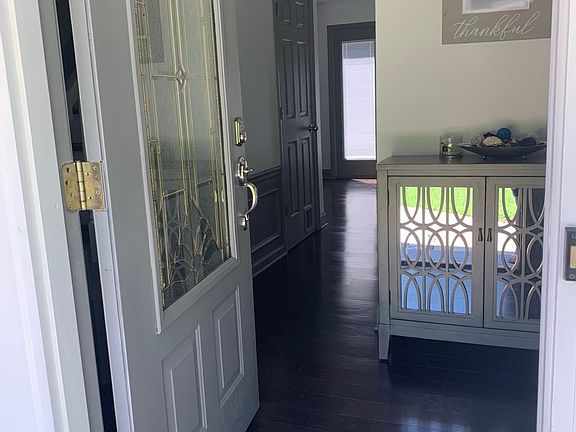 3rd image of 751 Ashton Ln