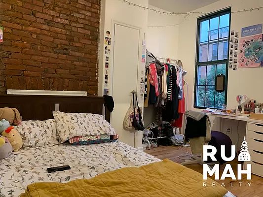 1st image of 242 Melrose St #20