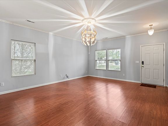 4th image of 1548 Logan Patrick Ct