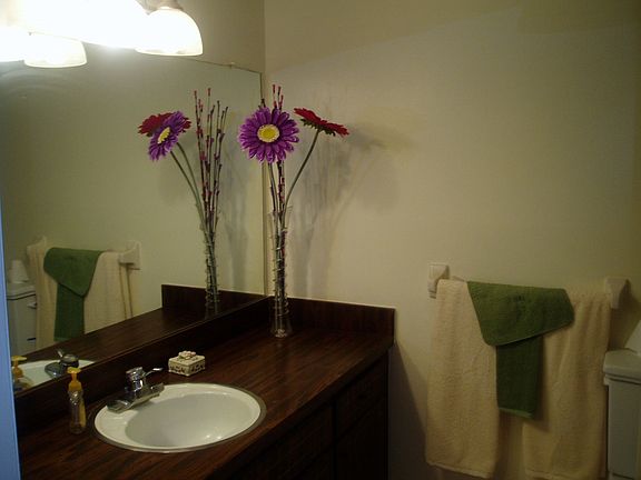 2nd image of 1204 Cordova Grn