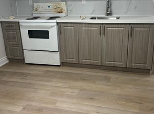 6 Kitson Dr, Toronto, ON M1M3C8