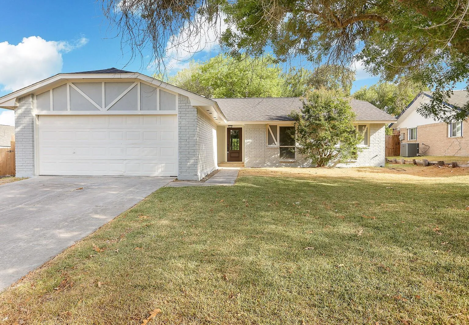 3 bed, 2.0 bath, 1430 sqft, $1,500 — Photo 1