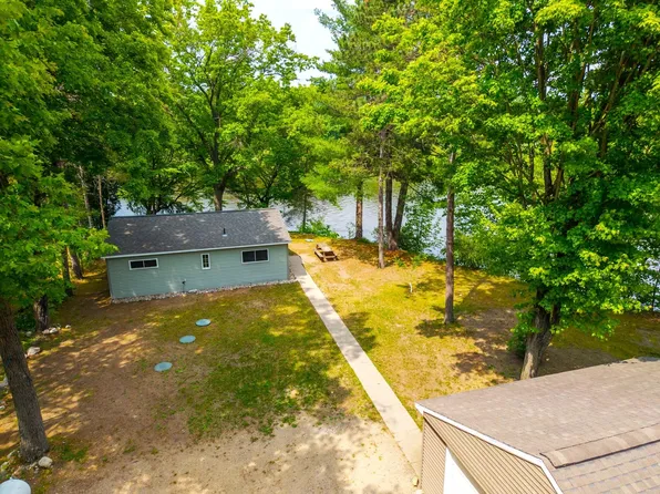 18560 Keckler Dr, Stanwood, MI 49346