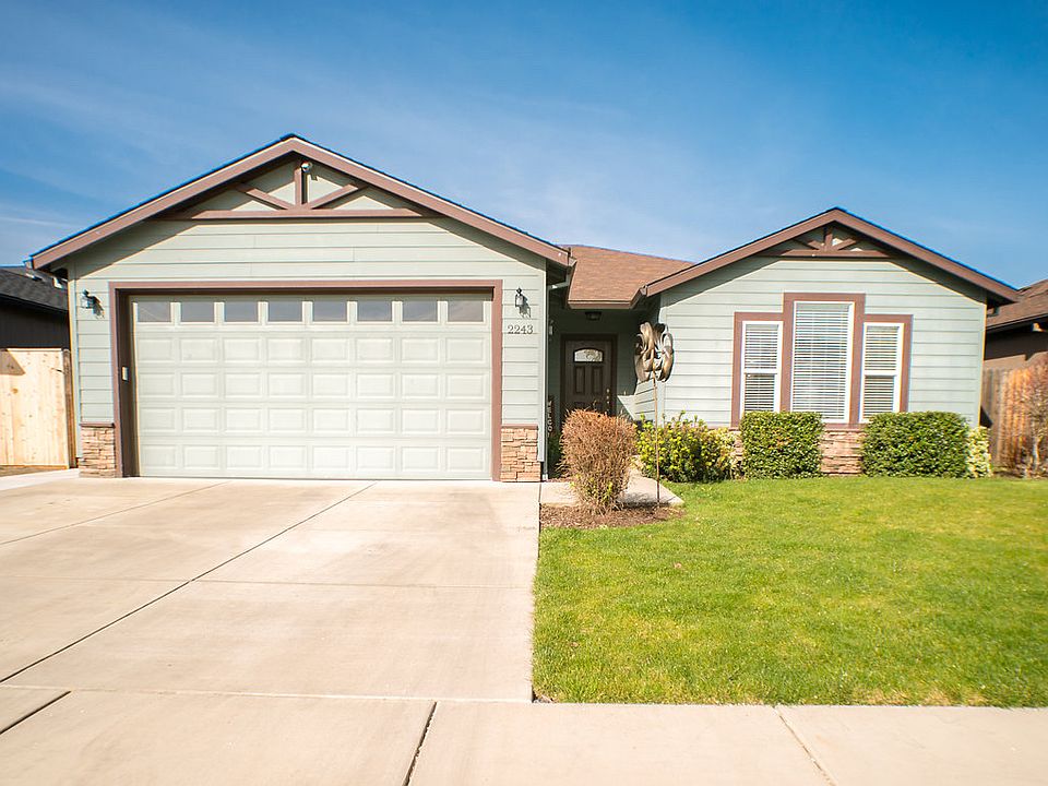 1st image of 2243 Kingswood Dr