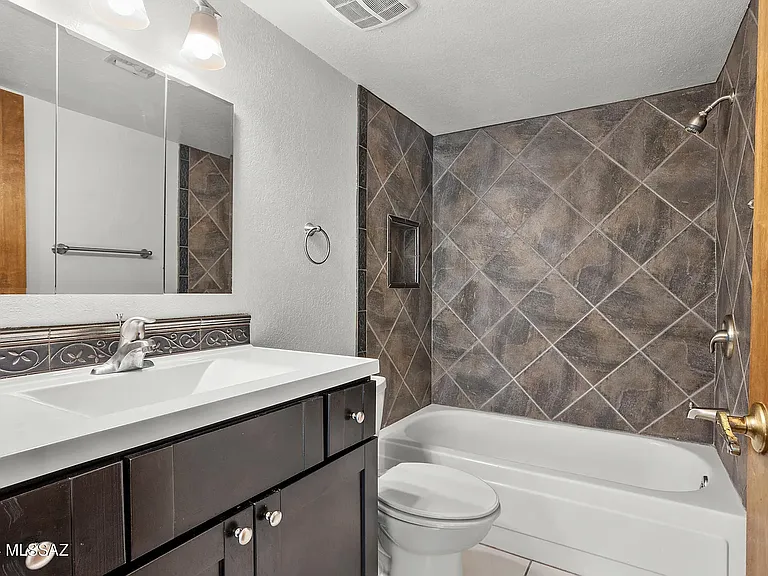8021 N Bounty Pl — Photo 5