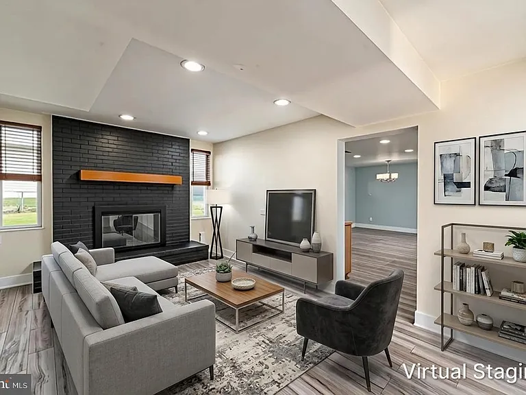 1908 Champlain Dr — Photo 12
