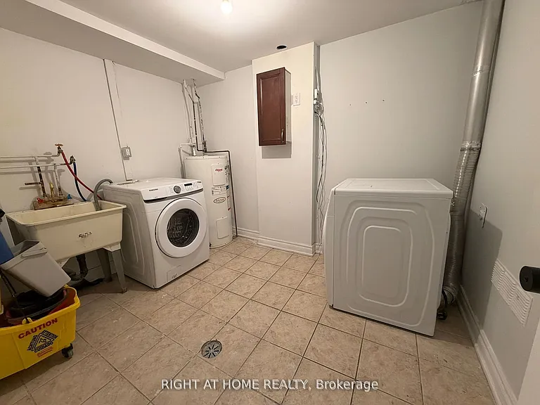 24 Springfair Ave #189 — Photo 12