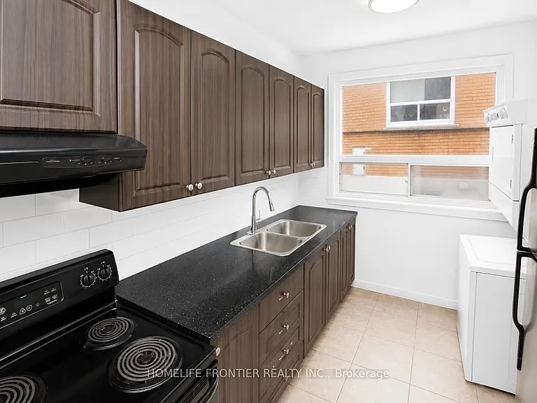 2953 Lawrence Ave E — Photo 2
