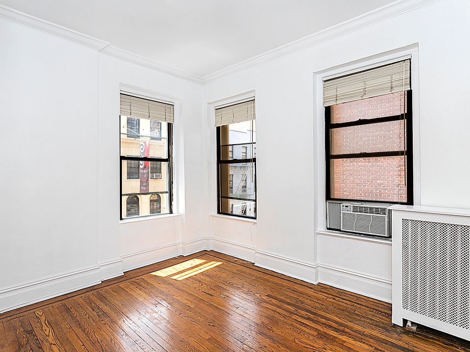2nd image of 135 E 63rd St #3W