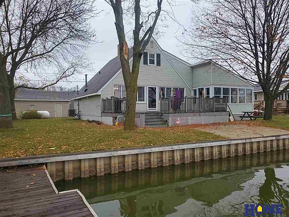 2nd image of 2427 W Shore Dr