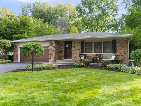 5S373 Stewart Dr, Naperville, IL 60563