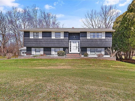 2nd image of 8104 Maple Rd