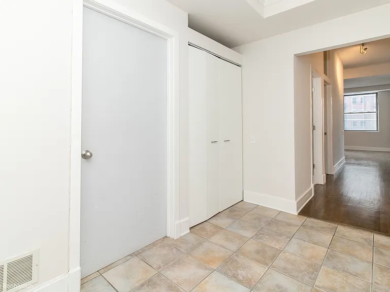 165 N Canal St #911 — Photo 22