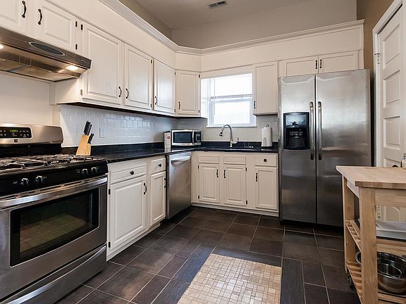 3rd image of 4214 N Lawndale Ave #2