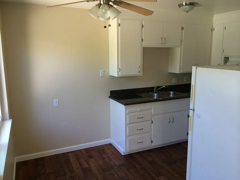 2275 Royal Drive — Photo 4