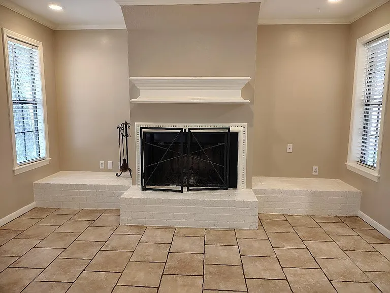 2823 Whitman Dr — Photo 7