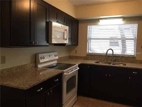 3rd image of 2909 Carolina Ave