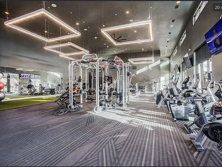 1450 Elevado Dr — Photo 18