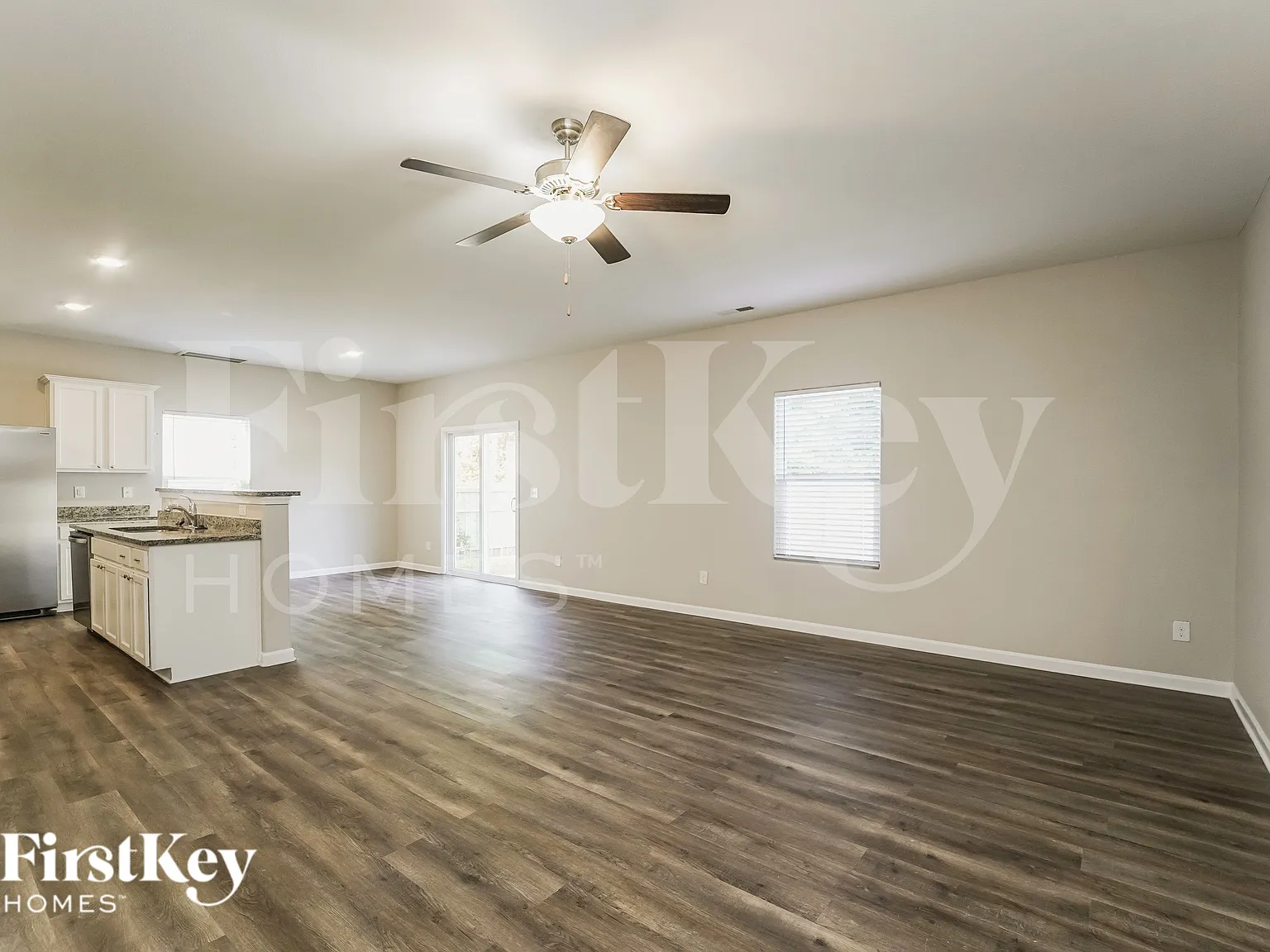 3 bed, 2.5 bath, 1806 sqft, $2,225 — Photo 3