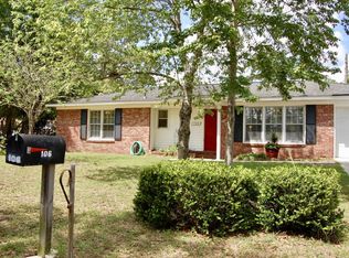 106 E Edgefield Dr, Summerville, SC 29483