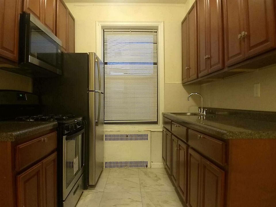 1st image of 1720 E 18th St #2T
