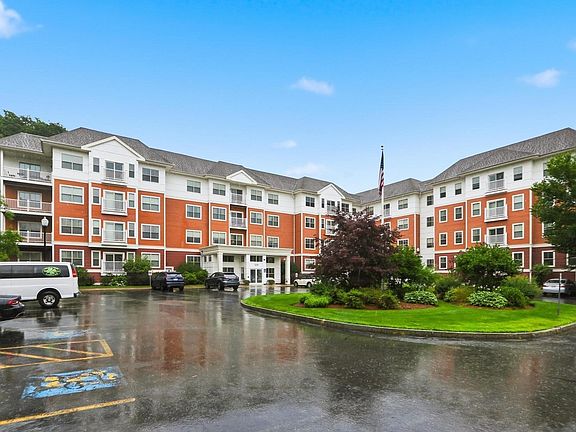 3rd image of 250 Main St Unit 108B