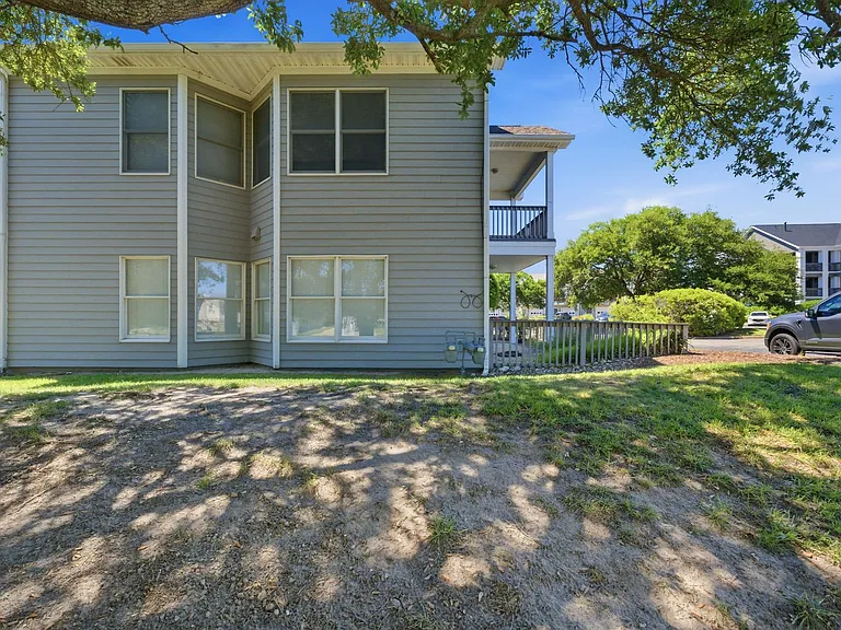 1026 High Dunes Quay #101 — Photo 23