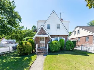 84-68 251st St, Jamaica, NY 11426