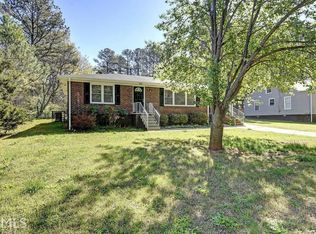 4022 Clark Dr, Ellenwood, GA 30294