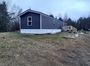 92 Sawyer Rd, Plymouth, ME 04969