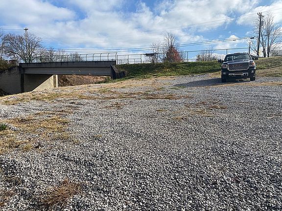 5th image of 311 N Highway 27