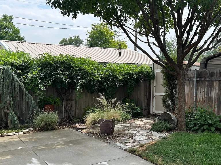 6405 W York St — Photo 3